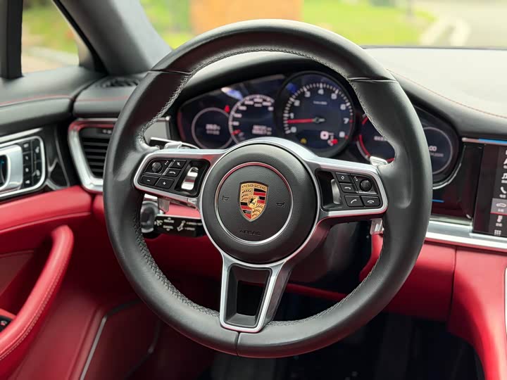 Porsche Panamera 2017 Panamera 3.0 T — фото 20