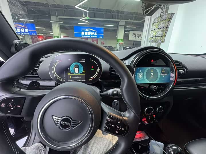 MINI Clubman — фото 6
