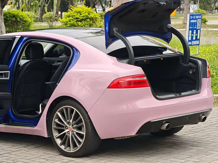 Jaguar XEL 2018 2.0 T 200 PS — фото 17