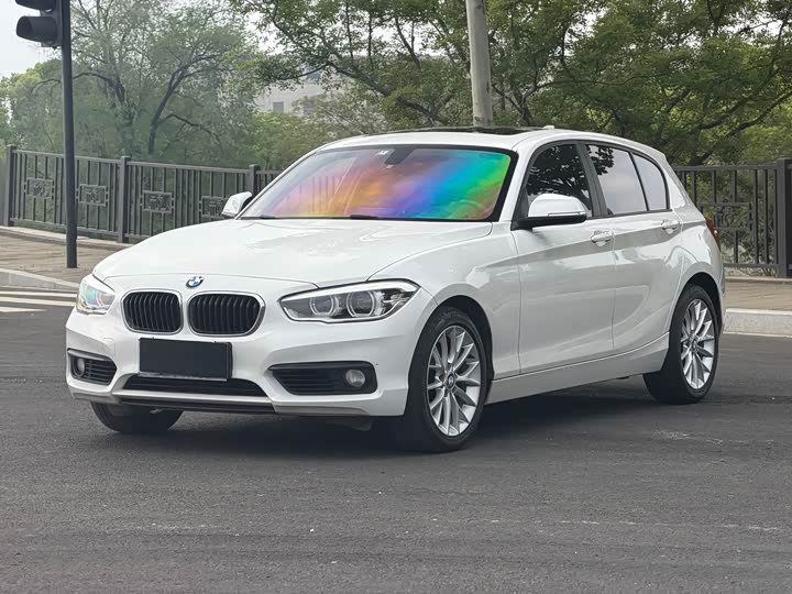 BMW 1-Series 2015 120i Leading — фото 1