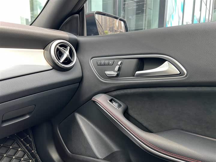 Mercedes-Benz CLA — фото 32