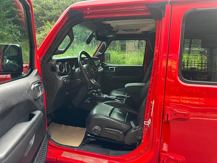 Jeep Wrangler — фото 9