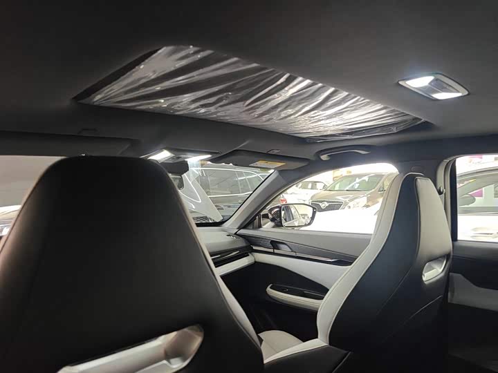 Changan UNI-V 2024 i DD 136km — фото 15