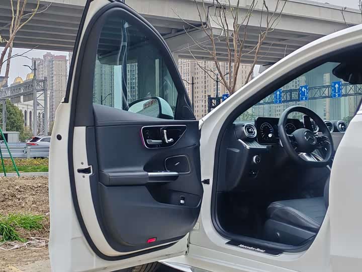 Mercedes-Benz C-Class 2024 C 260 L — фото 16