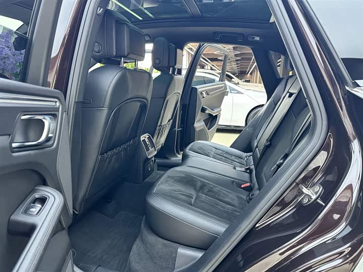 Porsche Macan 2018 Macan 2.0 T — фото 10