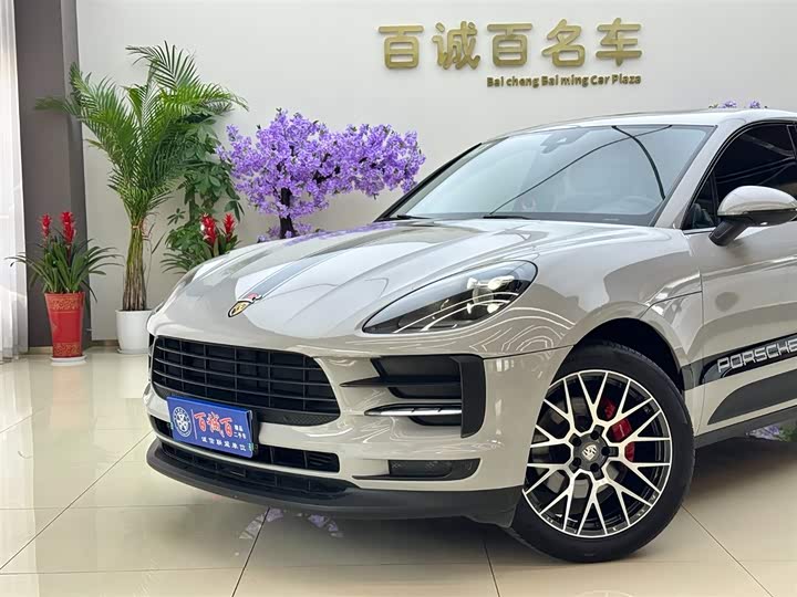 Porsche Macan 2018 Macan 2.0 T — фото 2