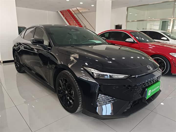 Changan UNI-V 2024 1.5 T Premium — фото 20