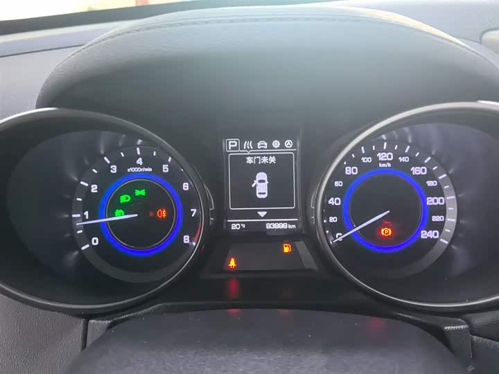 Changan CS35 2017 1.6 L ATLuxury — фото 12