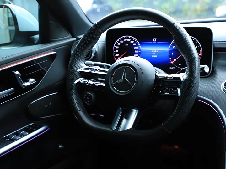 Mercedes-Benz C-Class 2024 C 260 L — фото 16