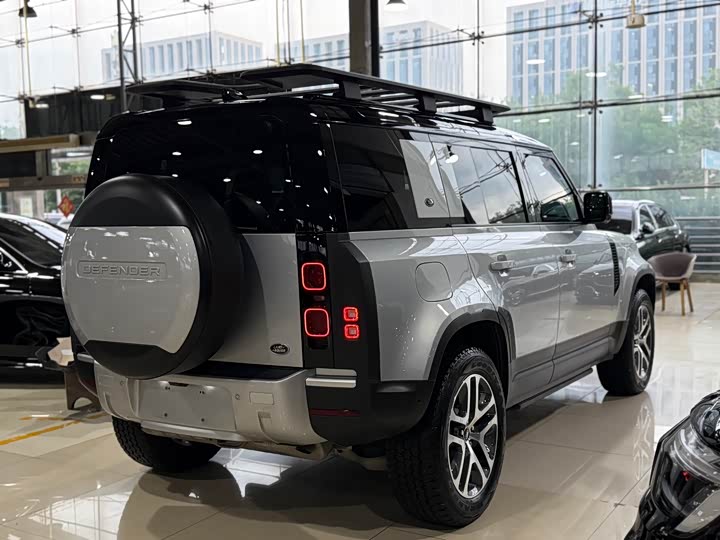 Land Rover Defender — фото 21