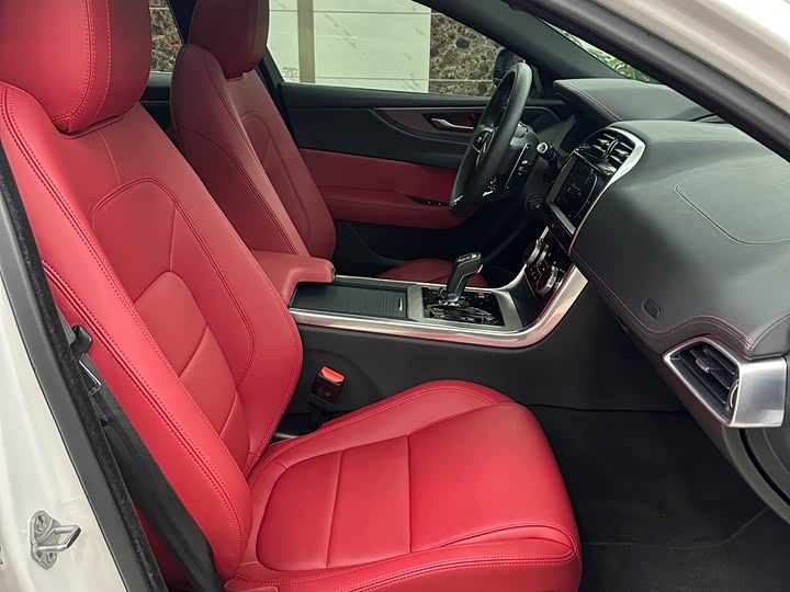 Jaguar XEL 2021 2.0 T 250 PS R-DYNAMIC S — фото 10