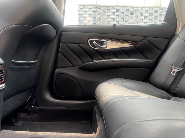 Infiniti Q70 2015 Q 70 L 2.5 L — фото 26