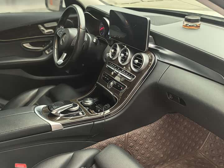 Mercedes-Benz C-Class 2015 C 200 L — фото 5