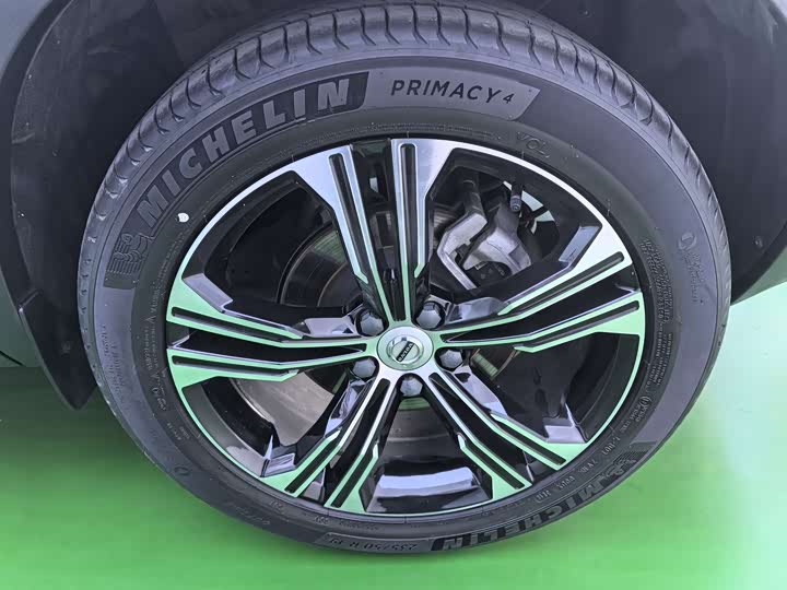 Volvo XC40 2020 T 4 WD — фото 17