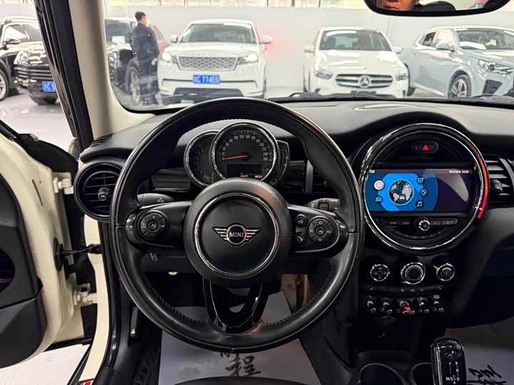 MINI Hatch — фото 10
