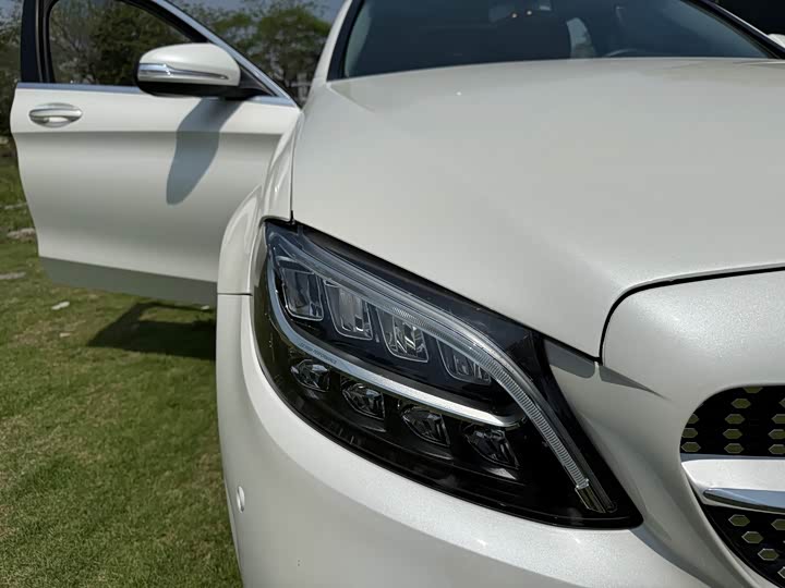 Mercedes-Benz C-Class 2020 C 260 L — фото 15