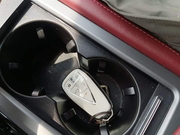 Changan CS75 PLUS 2022 2.0 T AT — фото 9
