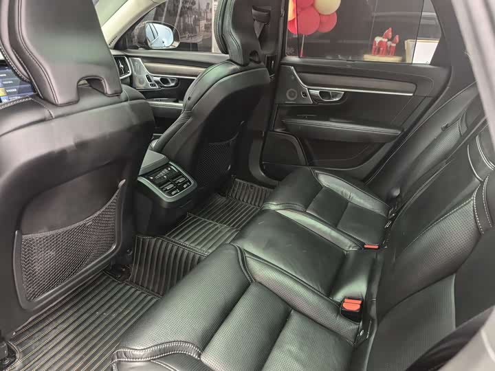 Volvo V90 2019 Cross Country T 5 AWD V — фото 6
