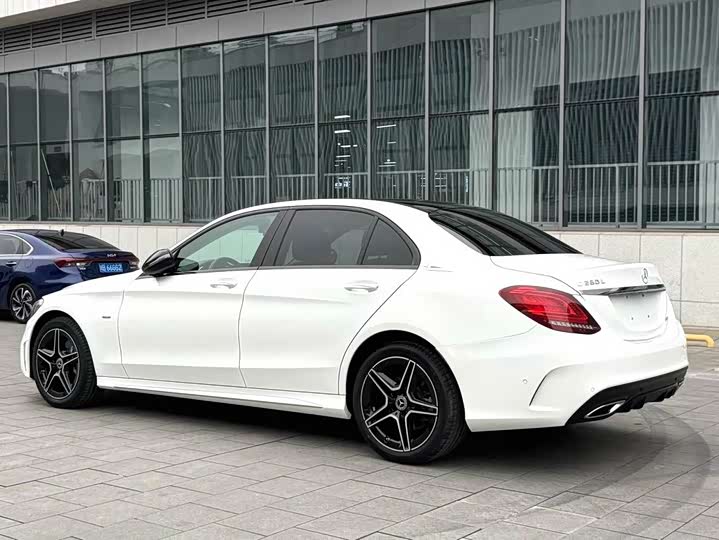 Mercedes-Benz C-Class C 260 L — фото 16