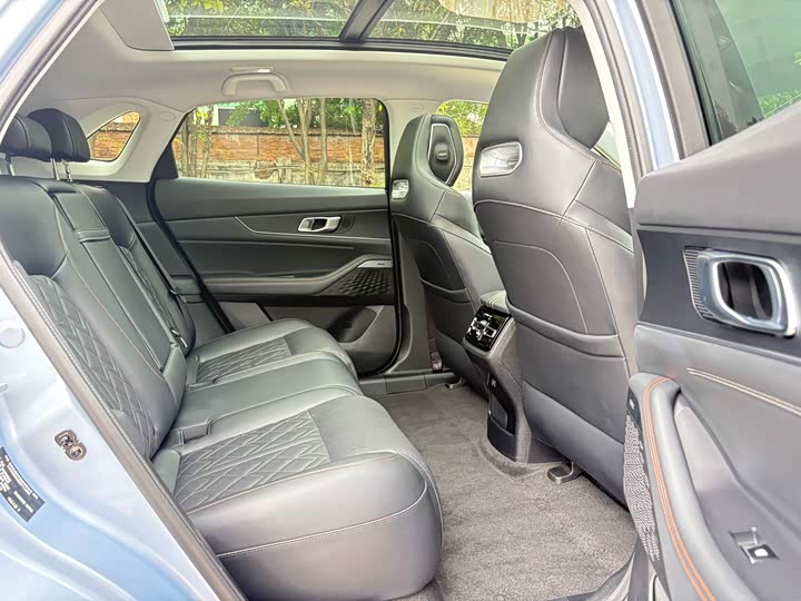 Changan UNI-K 2021 2.0 T Premium — фото 17
