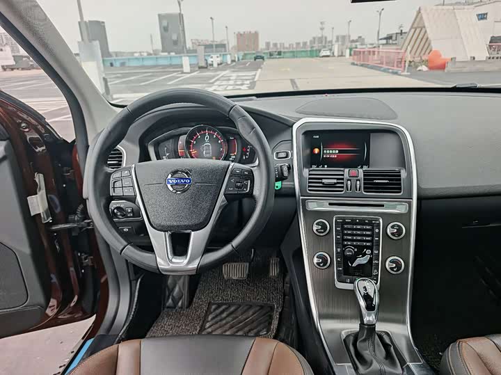 Volvo XC60 2016 T 5 AWD — фото 14