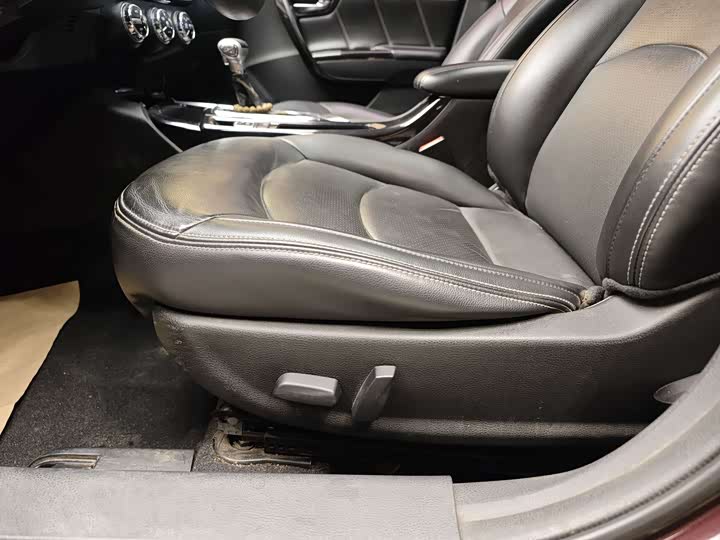 Trumpchi GA6 2016 235 T DCT — фото 10