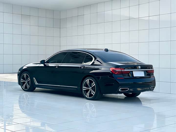 BMW 7-Series 2018 740 Li x Drive M — фото 11