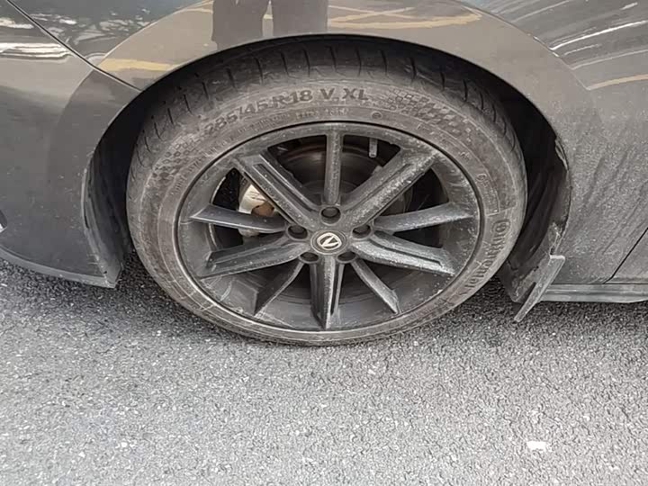 Changan UNI-V 2022 1.5 T Premium — фото 23