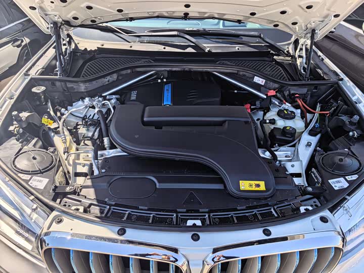 BMW X5 xDrive40e — фото 14