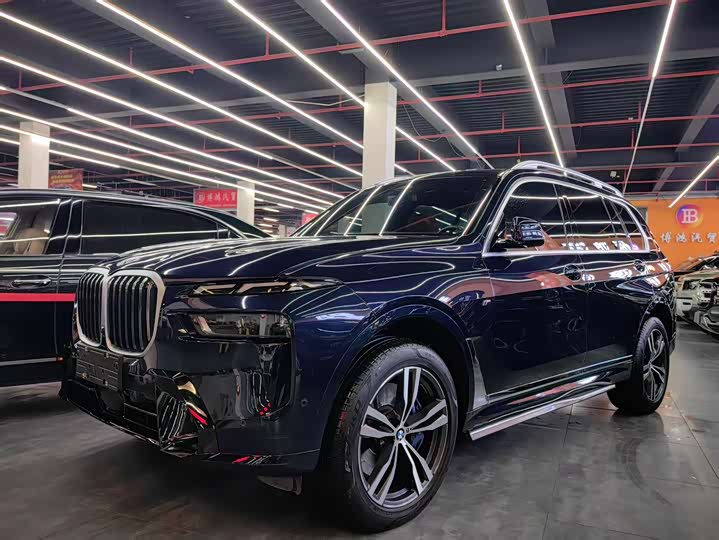 BMW X7 2023 x Drive 40i