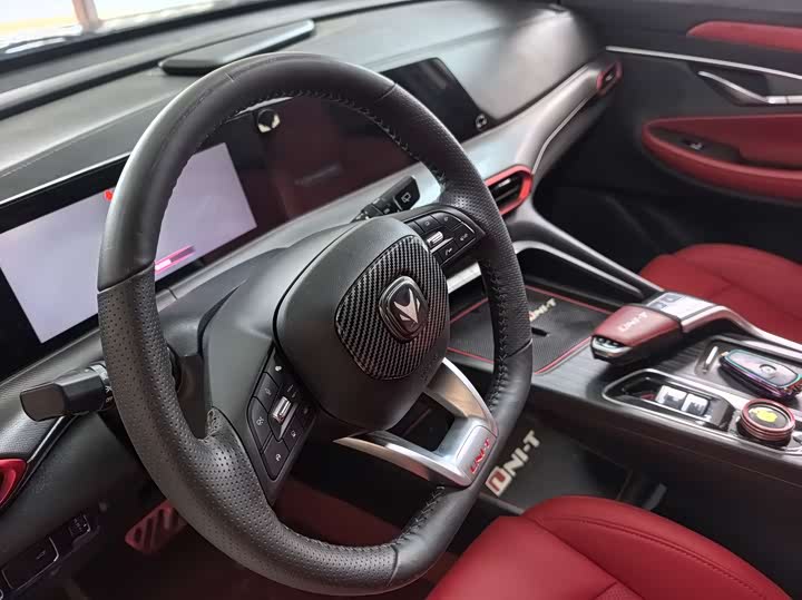 Changan UNI-T 2020 1.5 T Flagship — фото 3