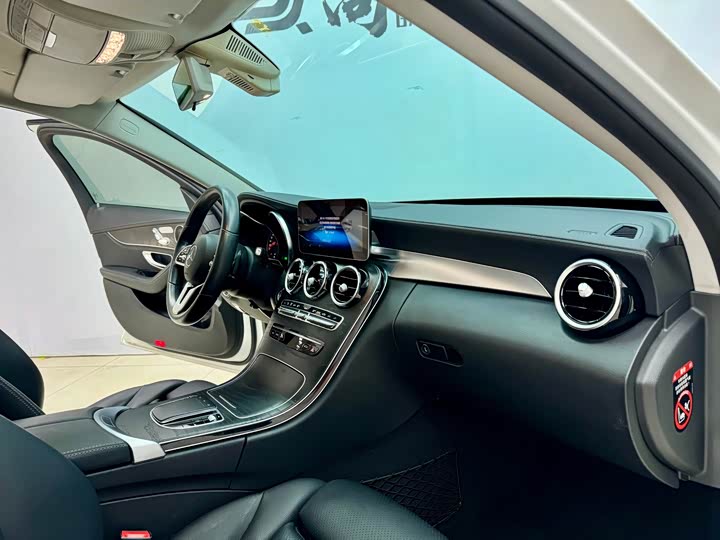 Mercedes-Benz C-Class 2019 C 260 L — фото 14