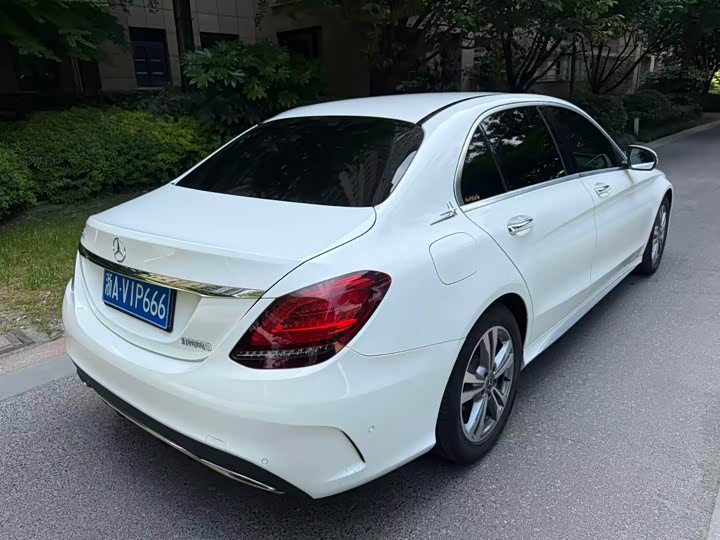 Mercedes-Benz C-Class 2019 C 180 L — фото 6