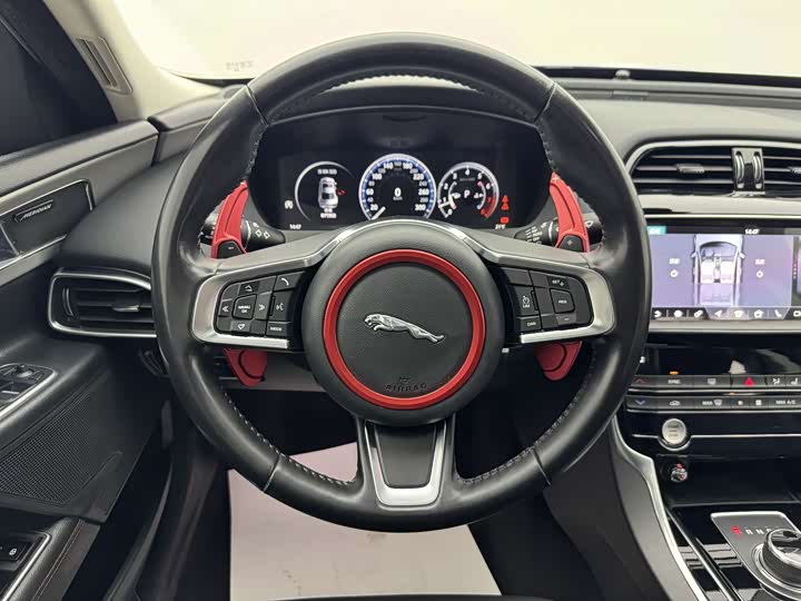 Jaguar XEL 2019 2.0 T 200 PS — фото 28