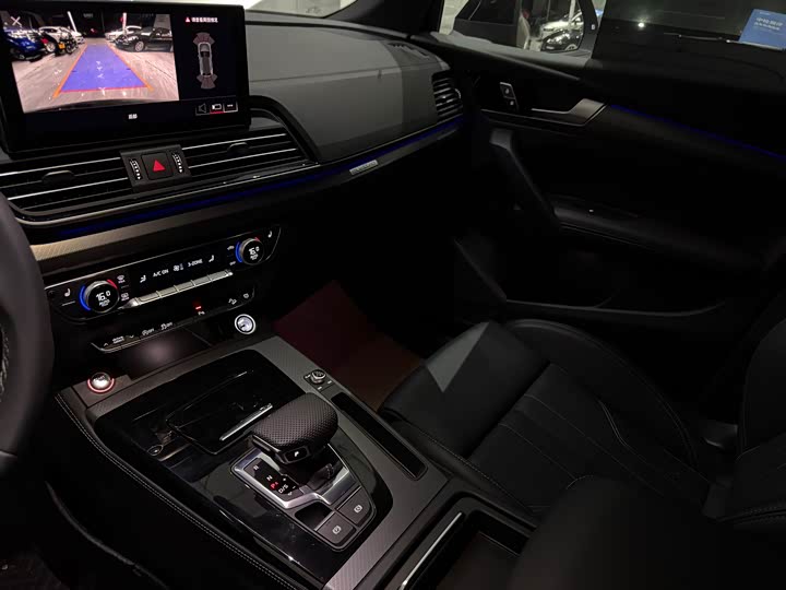 Audi Q5L 40 TFSI люкс-динамик — фото 12