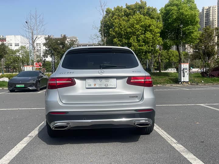 Mercedes-Benz GLC 260 4MATIC люкс — фото 8