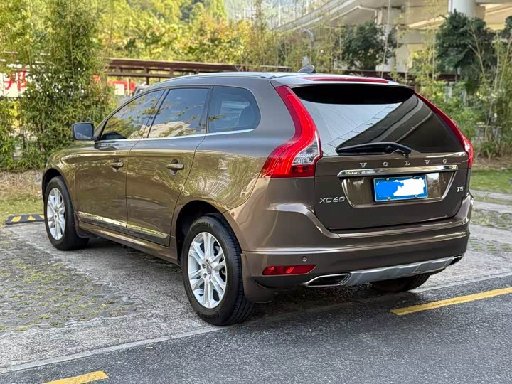 Volvo XC60 2015 T 5 — фото 4