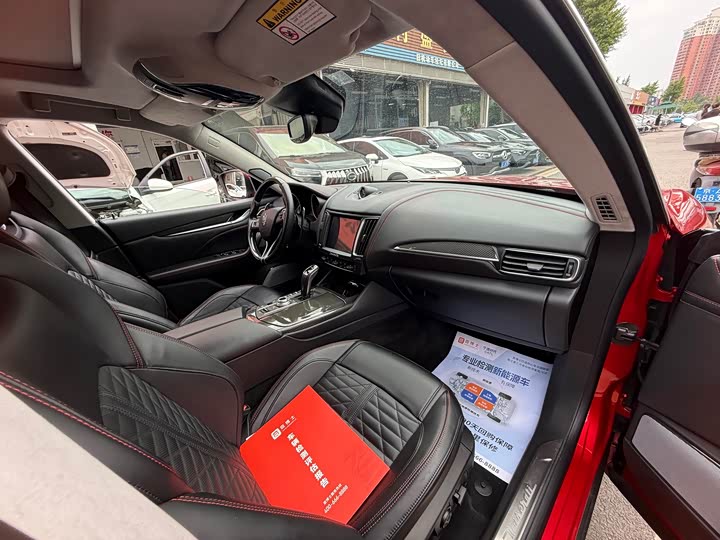 Maserati Levante 2019 3.8 T GTS — фото 18