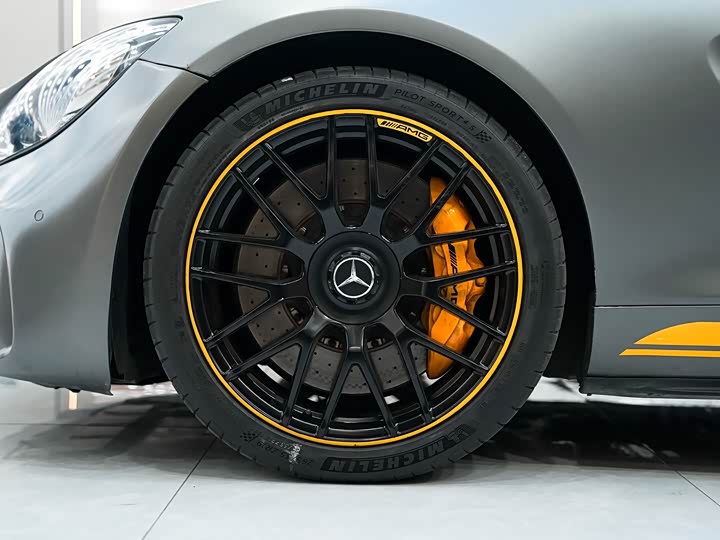 Mercedes-Benz AMG 2017 AMG GT S — фото 13