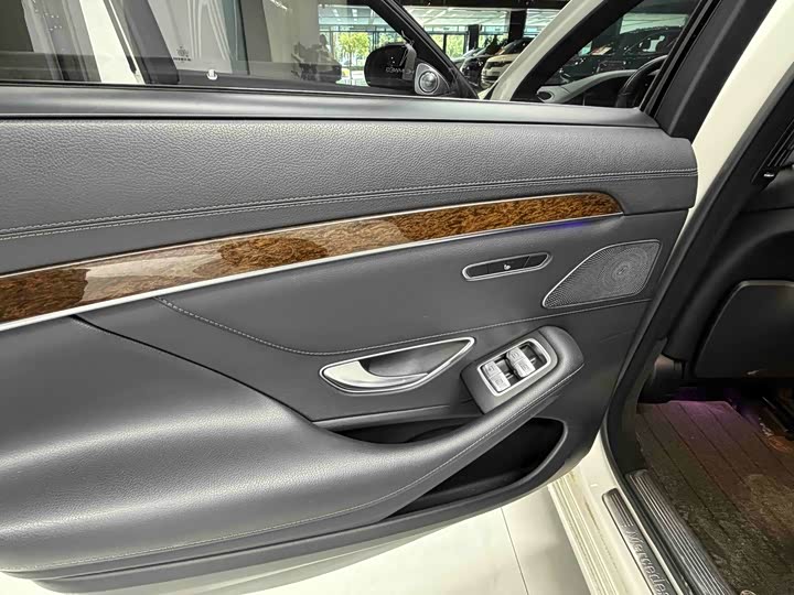 Mercedes-Benz S-Class S 320 L — фото 9