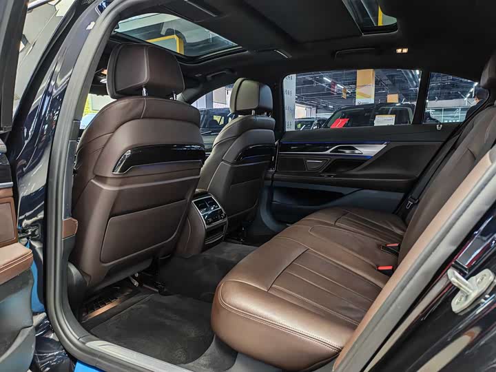 BMW 7-Series 2018 730 Li Leading M — фото 6