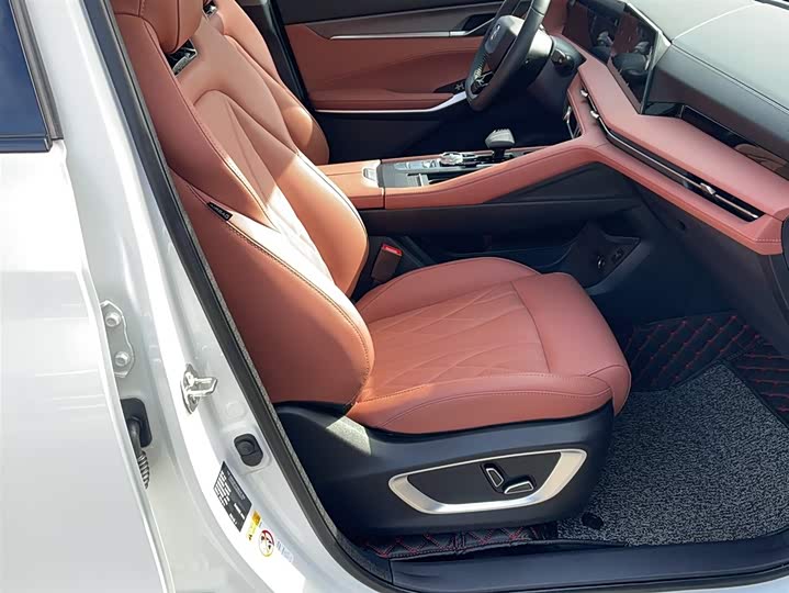 Changan CS75 PLUS 2024 2.0 T — фото 6