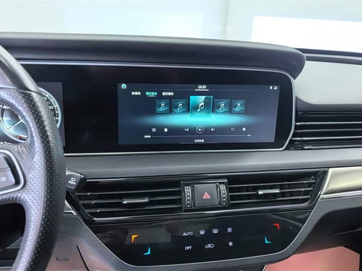 Hongqi HS5 2019 2.0 T 4 WD — фото 13
