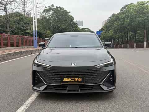 Changan UNI-V 2022 1.5 T Premium — фото 23