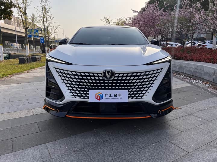 Changan UNI-T 2022 1.5 T Flagship — фото 6