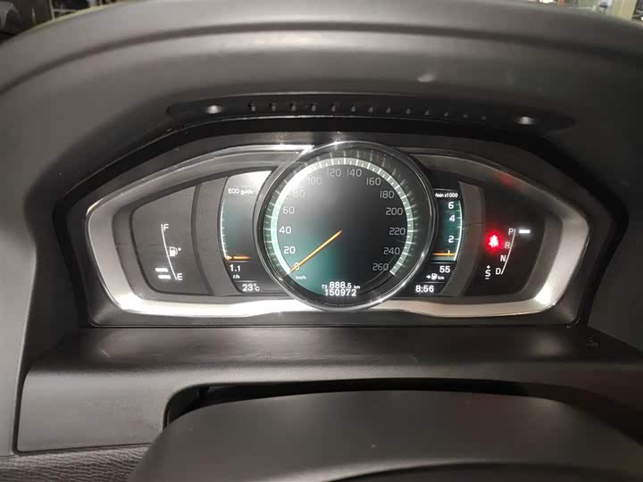 Volvo XC60 2017 T 5 AWD — фото 8