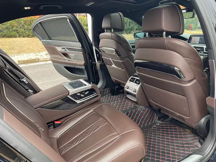 BMW 7 Series 730Li M спортпакет — фото 13
