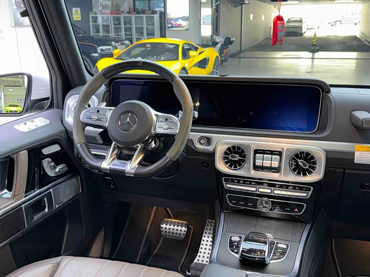 Mercedes-Benz G-Class 2022 AMG G 63 — фото 8