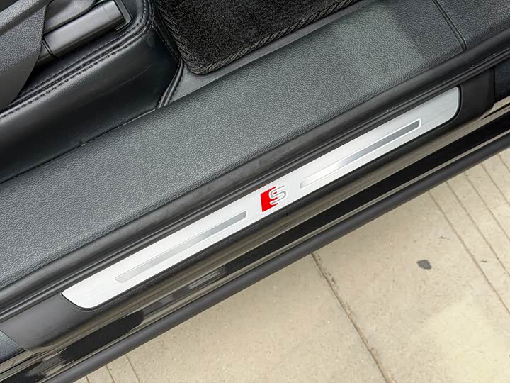 Audi SQ7 2024 4.0 TFSI — фото 19