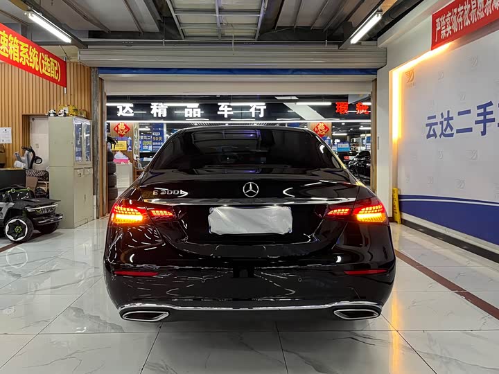 Mercedes-Benz E-Class 2023 E 300 L Luxury — фото 4